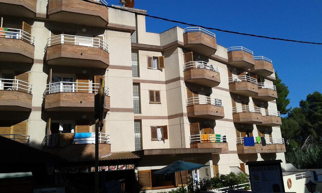 Apartamentos Eva Costa Brava Bagian luar foto