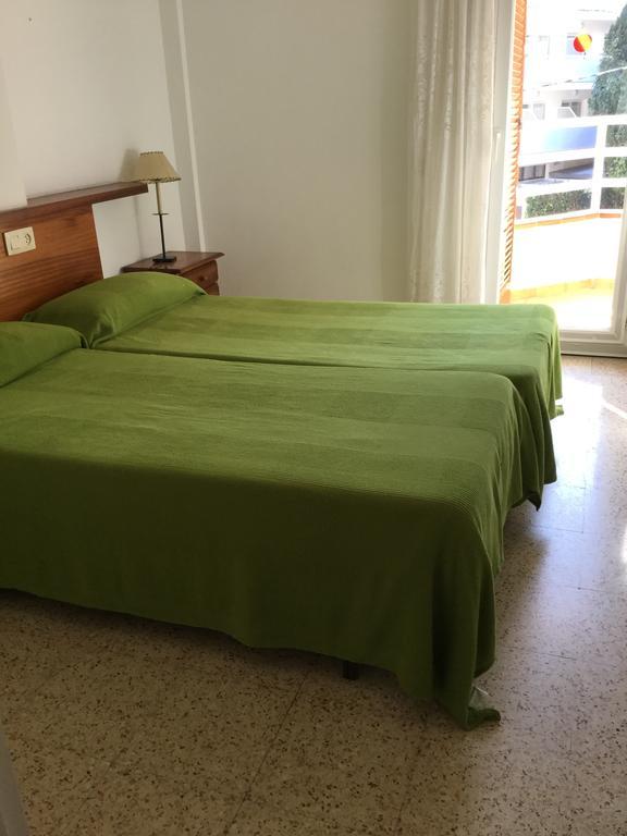 Apartamentos Eva Costa Brava Bagian luar foto