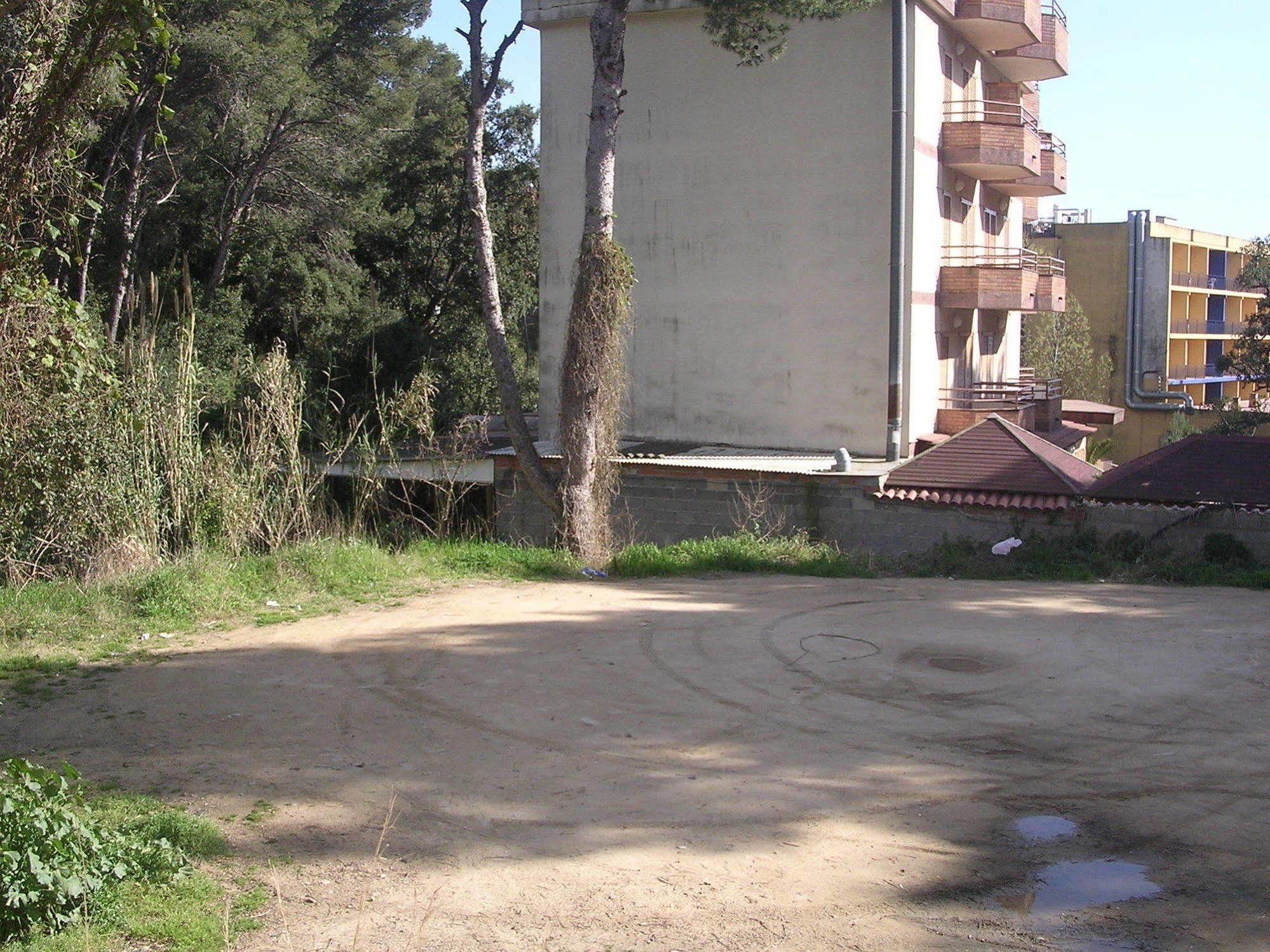 Apartamentos Eva Costa Brava Bagian luar foto
