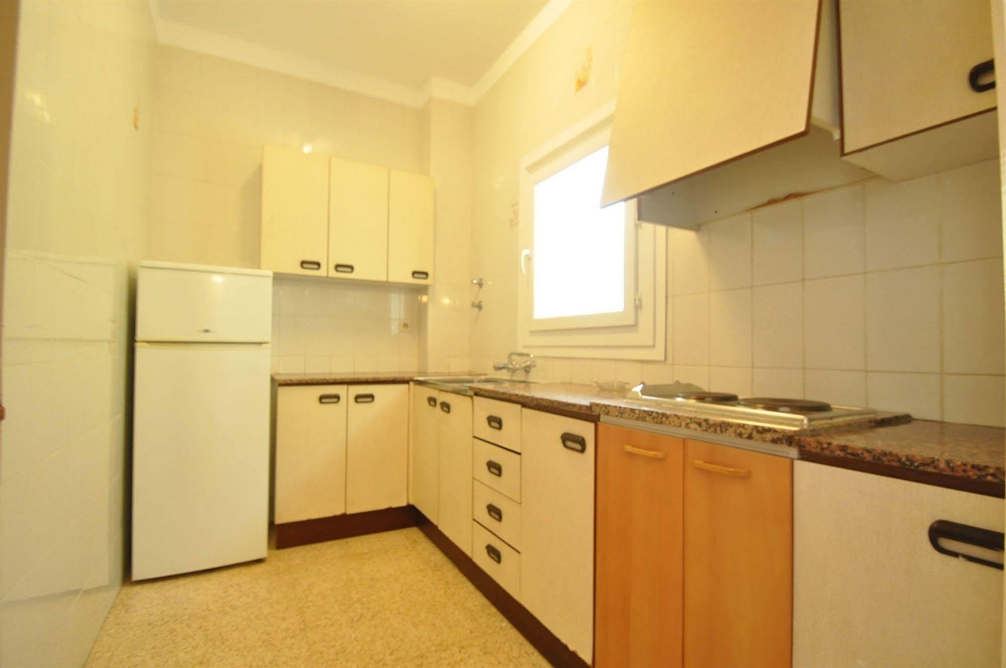 Apartamentos Eva Costa Brava Bagian luar foto