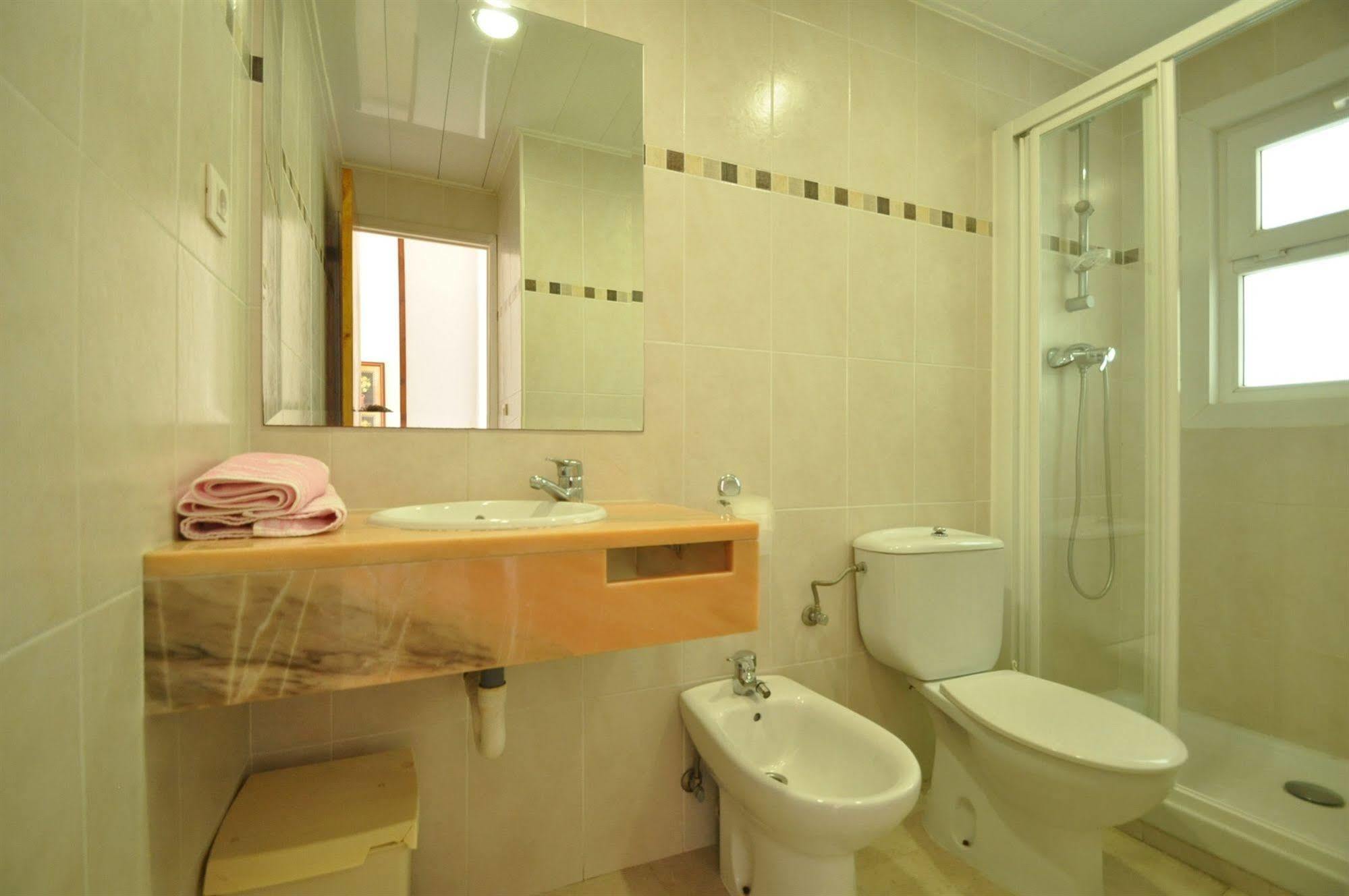 Apartamentos Eva Costa Brava Bagian luar foto