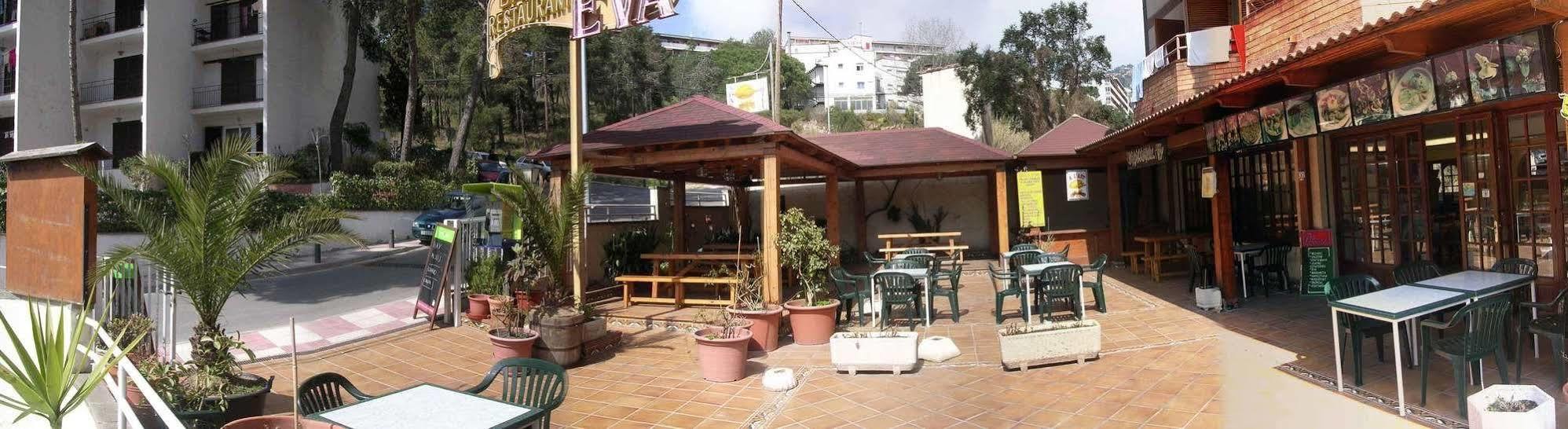 Apartamentos Eva Costa Brava Bagian luar foto